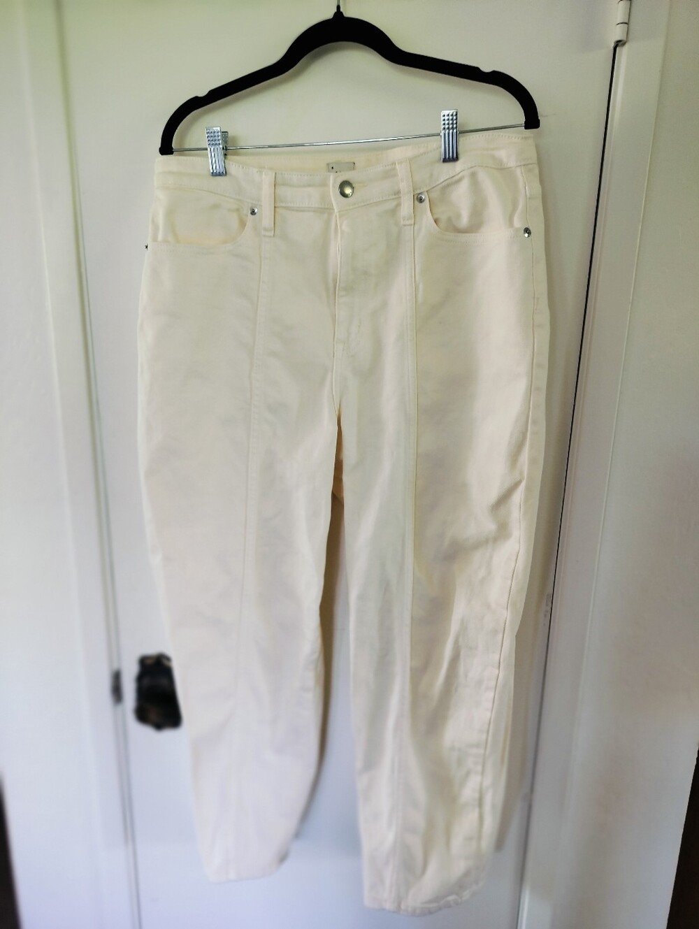 A New Day Cream/Pale Yellow High-Rise Ankle Jeans Size 12/31 R